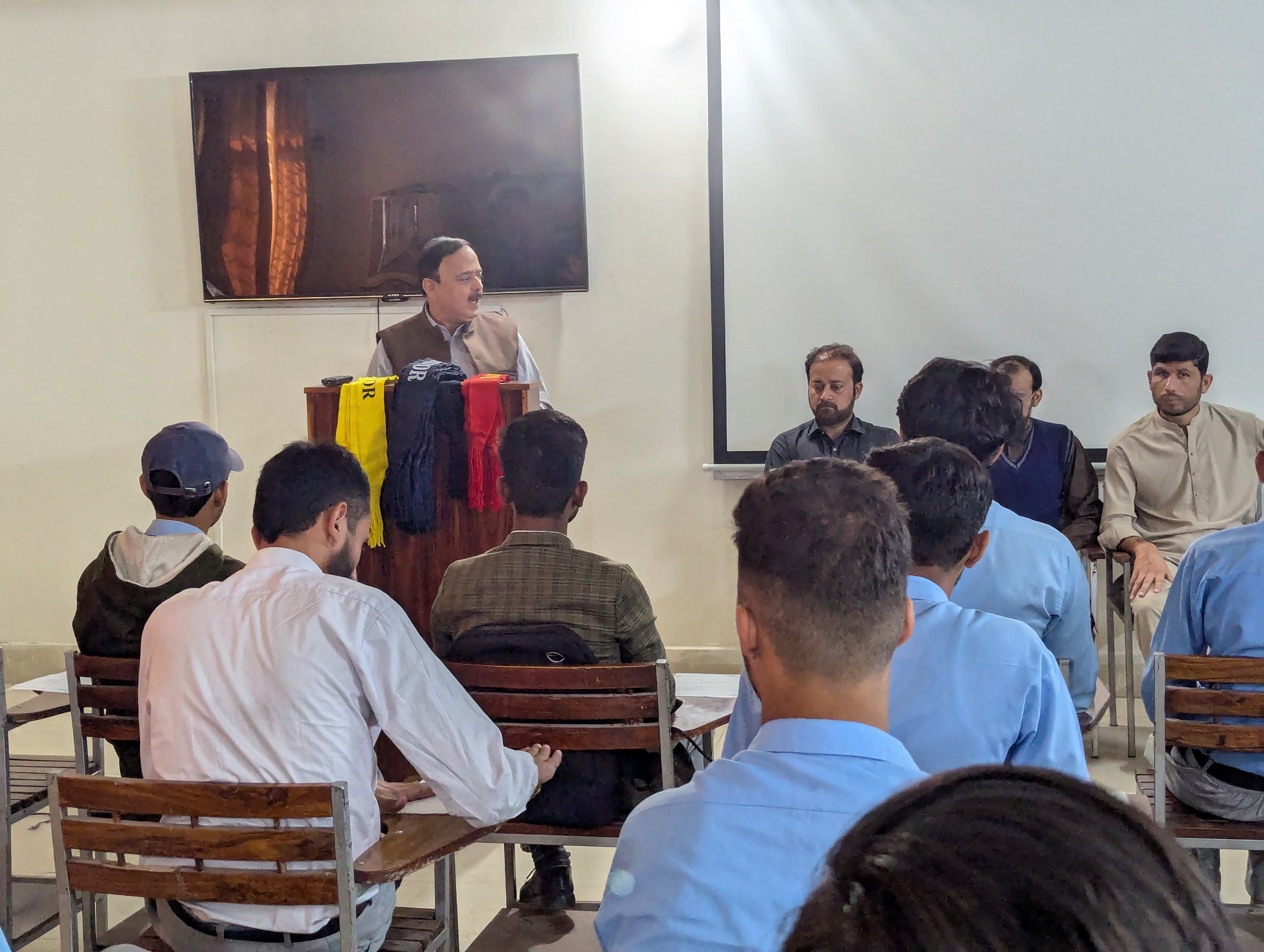 569082311_1305573578038844_5805309179066344033_n